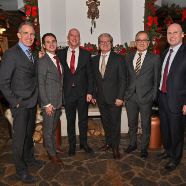 The traditional Christmas Cocktail Reception attracted great interest!